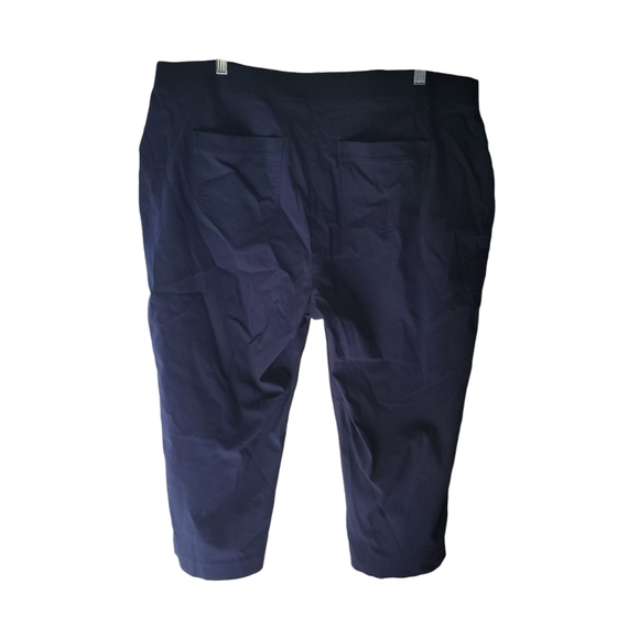 EUC Style & Co Navy Blue Cropped Pants - Picture 2 of 3
